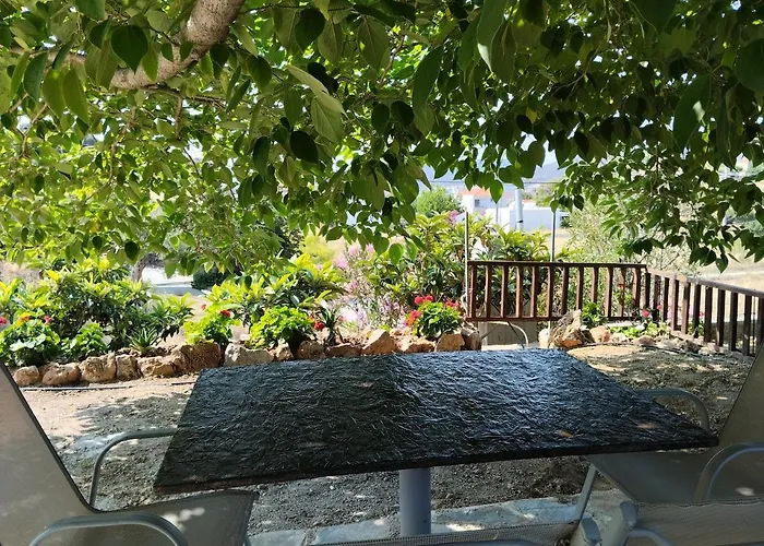 El Castle * Agioi Apostoloi (Evia)